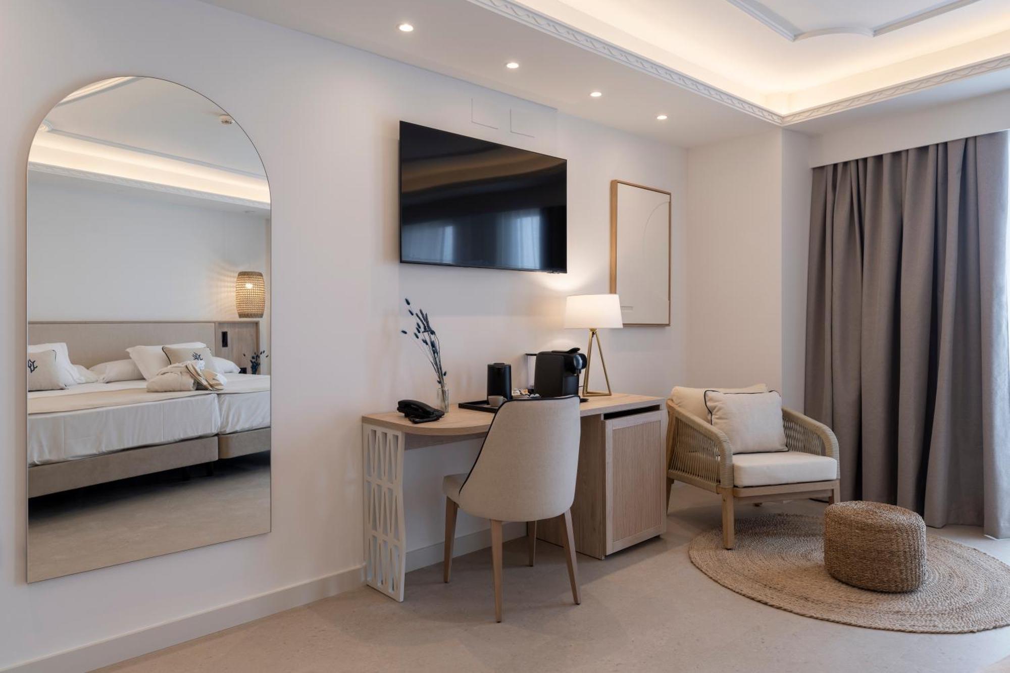 Quadruple Room Sea View