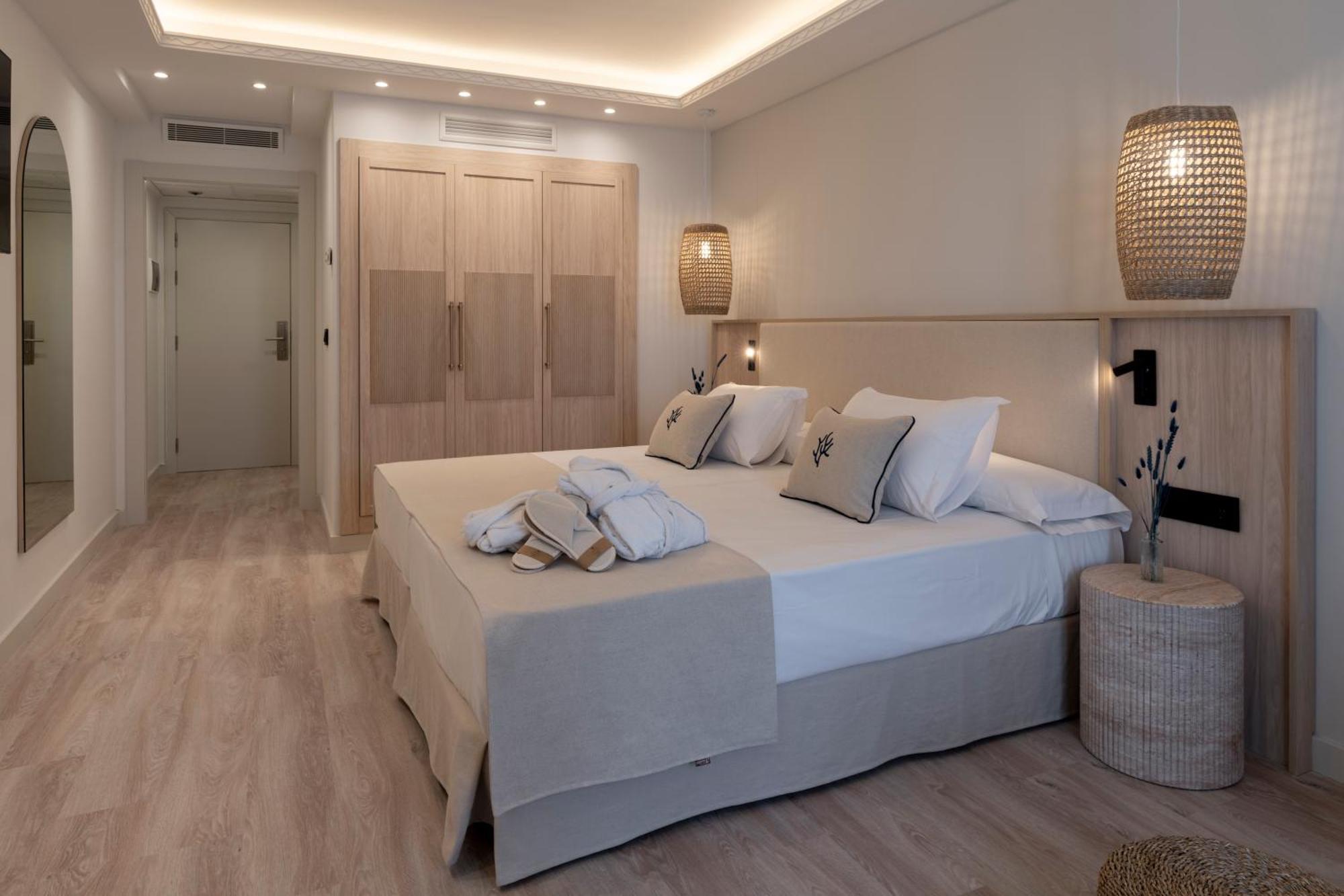 Triple Room Sea View