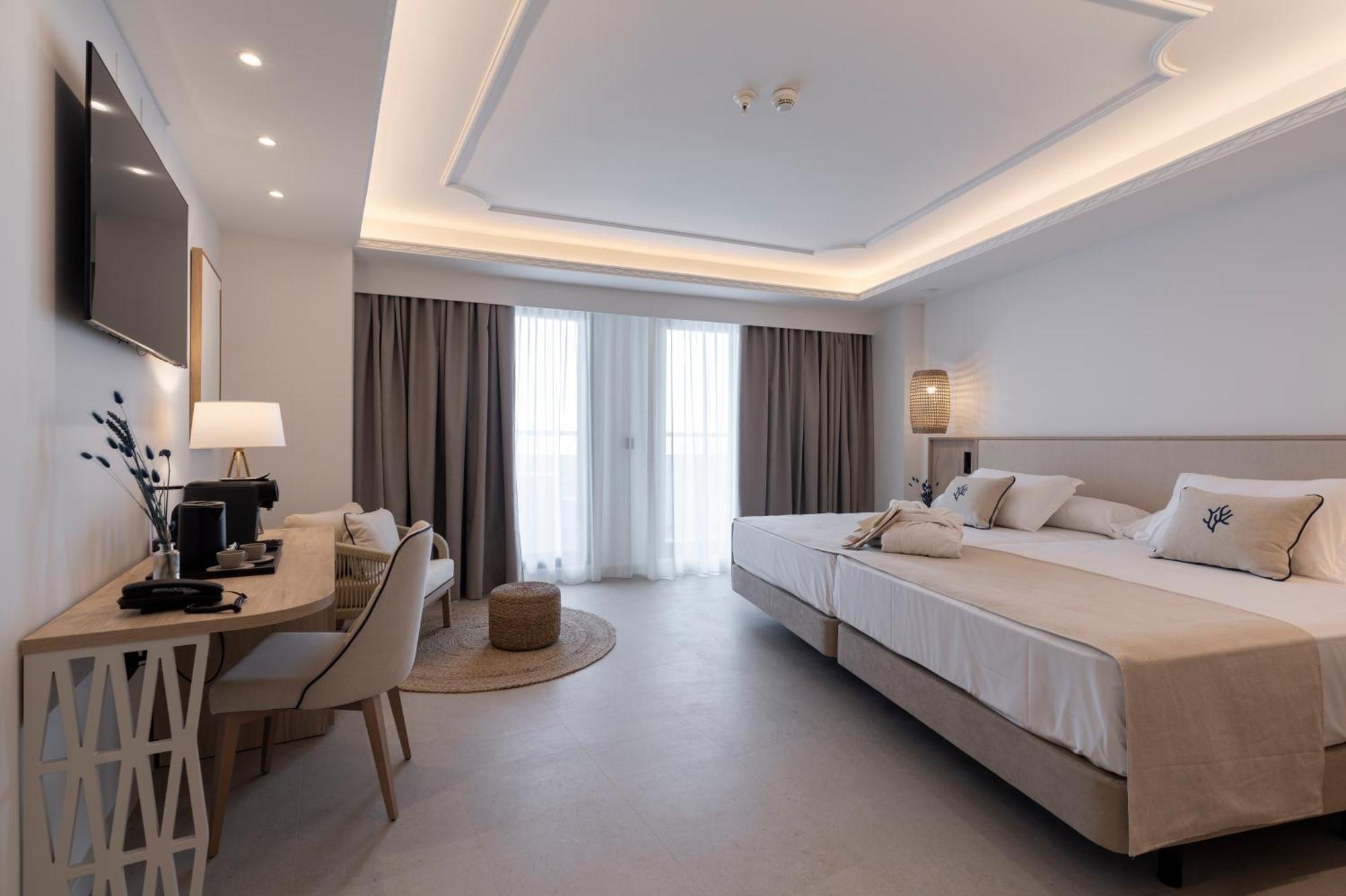 Quadruple Room Sea View