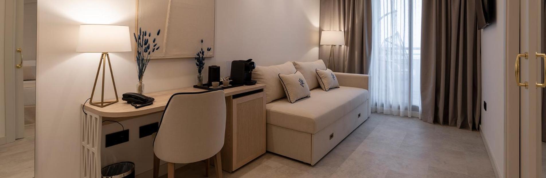 Deluxe Triple Room